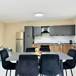 Lejlighed Stylish Brand New 3br - 10 Min Walk From Buggibba Square *