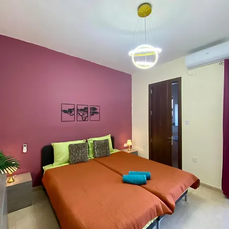 Red Rose Modern In The Heart Of San Pawl Apartment *