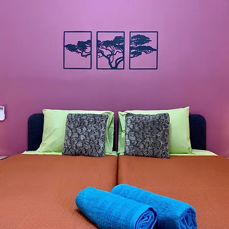Red Rose Modern In The Heart Of San Pawl *