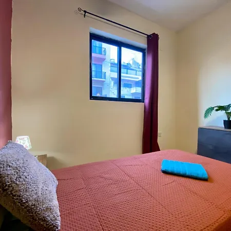 Red Rose Modern In The Heart Of San Pawl * St. Paul's Bay