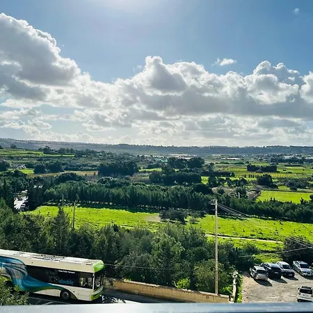 Stylish Brand New 3br - 10 Min Walk From Buggibba Square アパート セント・ポールズ・ベイ