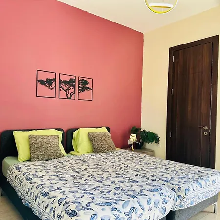 Stylish Brand New 3br - 10 Min Walk From Buggibba Square * セント・ポールズ・ベイ