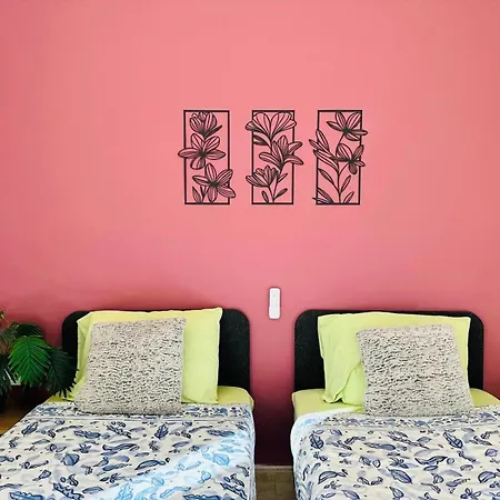 アパート Stylish Brand New 3br - 10 Min Walk From Buggibba Square *