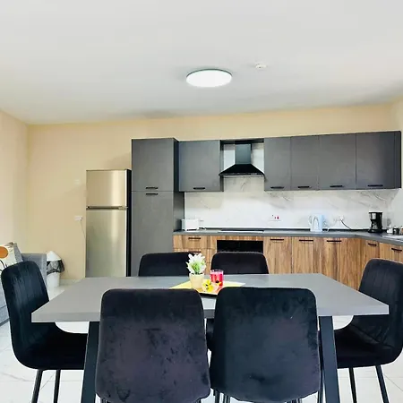 アパート Stylish Brand New 3br - 10 Min Walk From Buggibba Square *