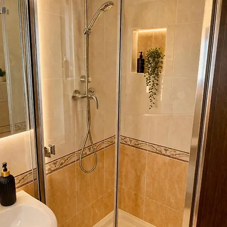 Stylish Brand New 3br - 10 Min Walk From Buggibba Square Apartment